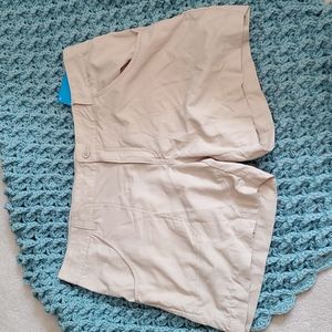 Columbia Shorts OmniShade Tan YOUTH XL